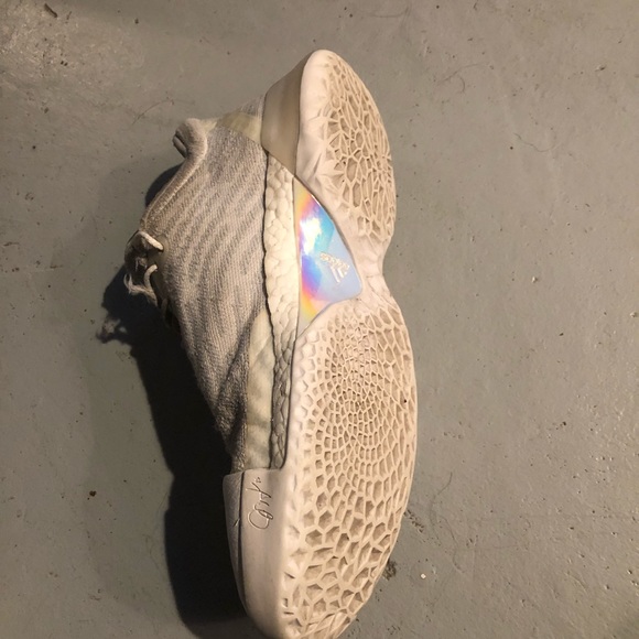 James harden’s ICY shoes - Picture 2 of 6